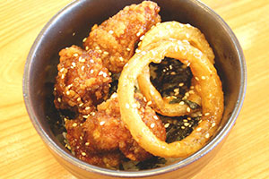 ミニから揚げ丼